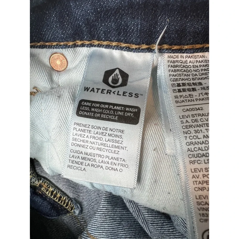 Levi's 502 Taper Men's Blue denim Jeans Size 31x32 - WPL 423